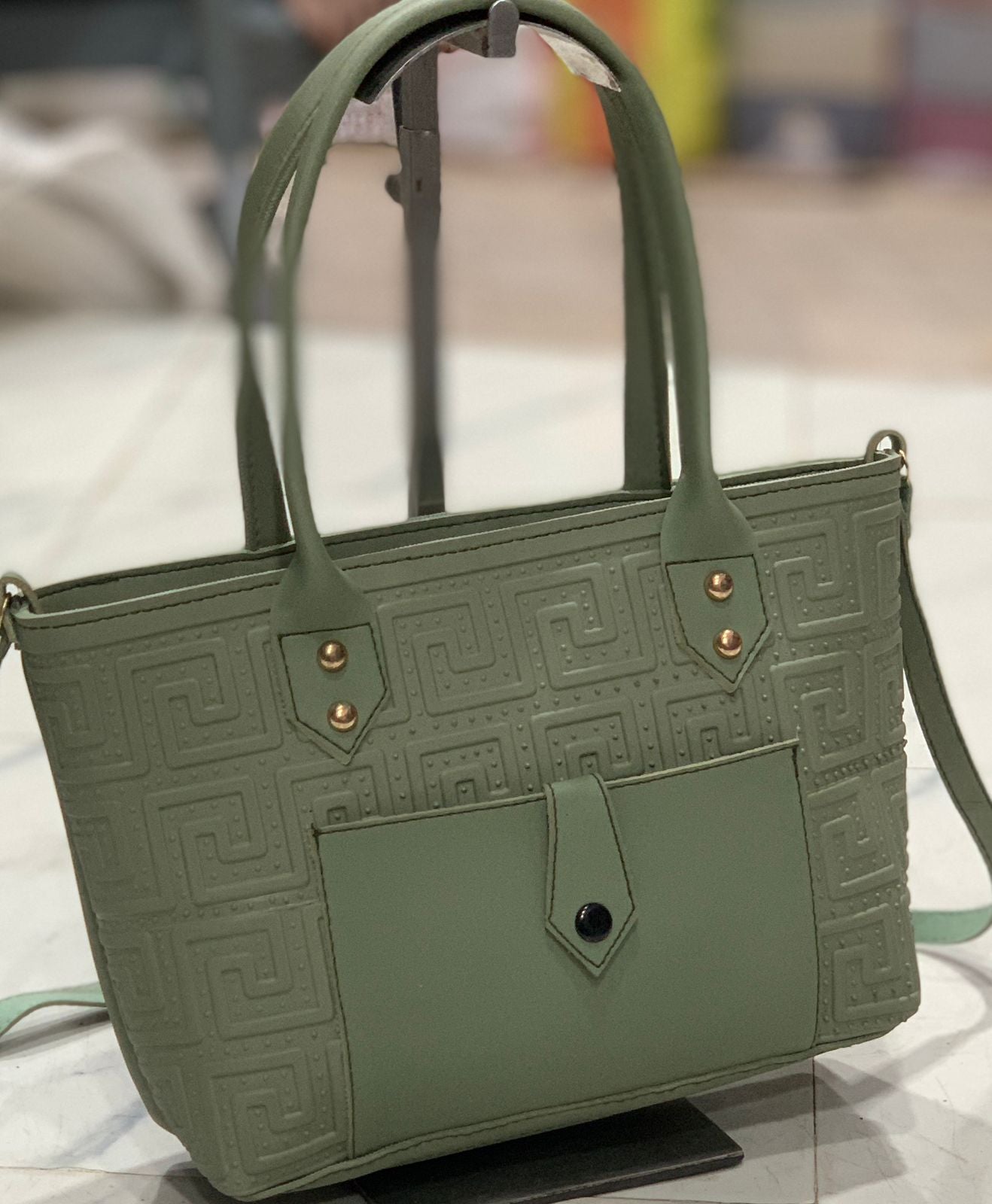 New Front Pocket Hand Bags – The Perfect Blend of Convenience, Style, and Elegance!