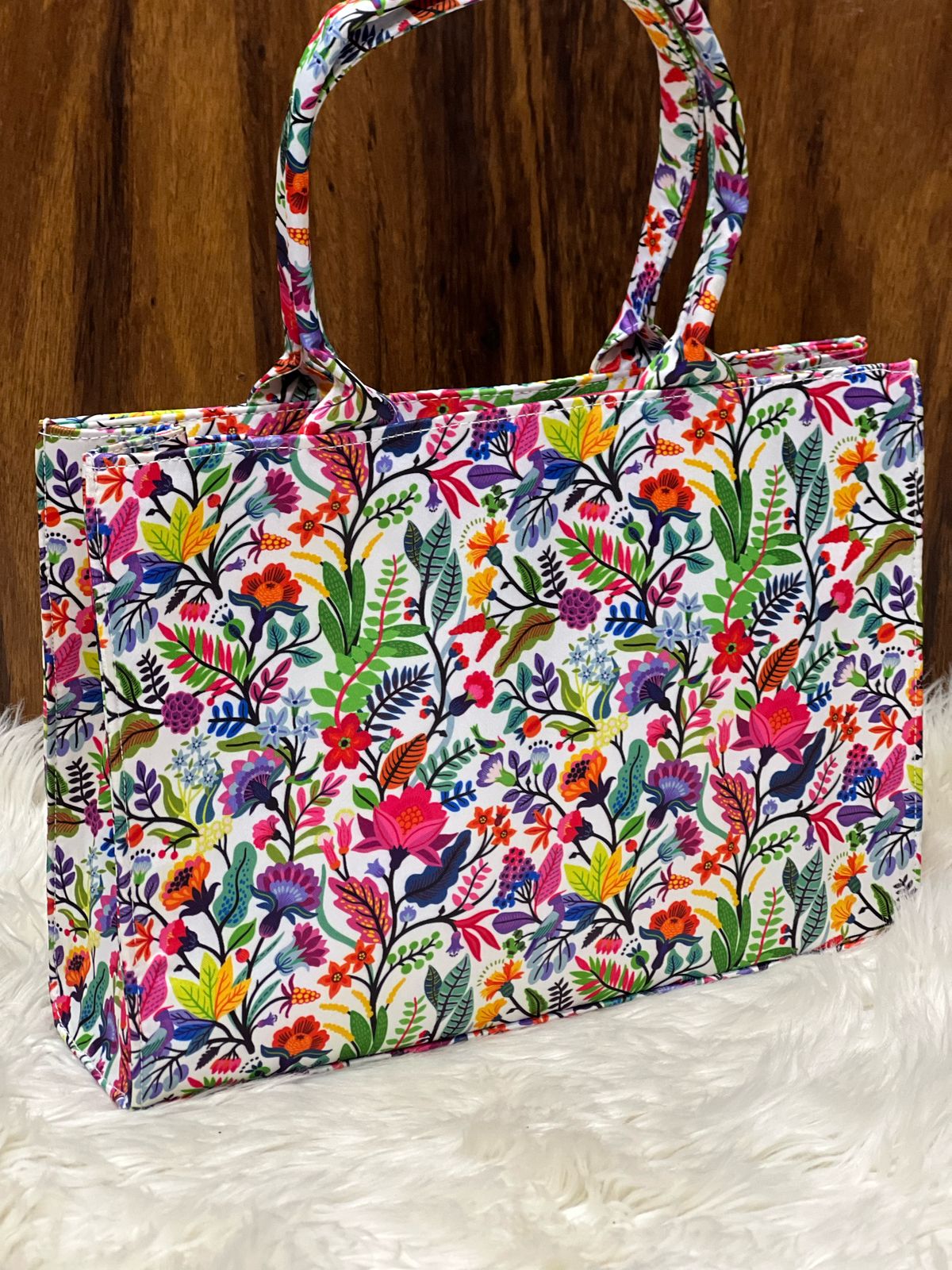 Printed Tote Bag – Stylish, Practical & Versatile!