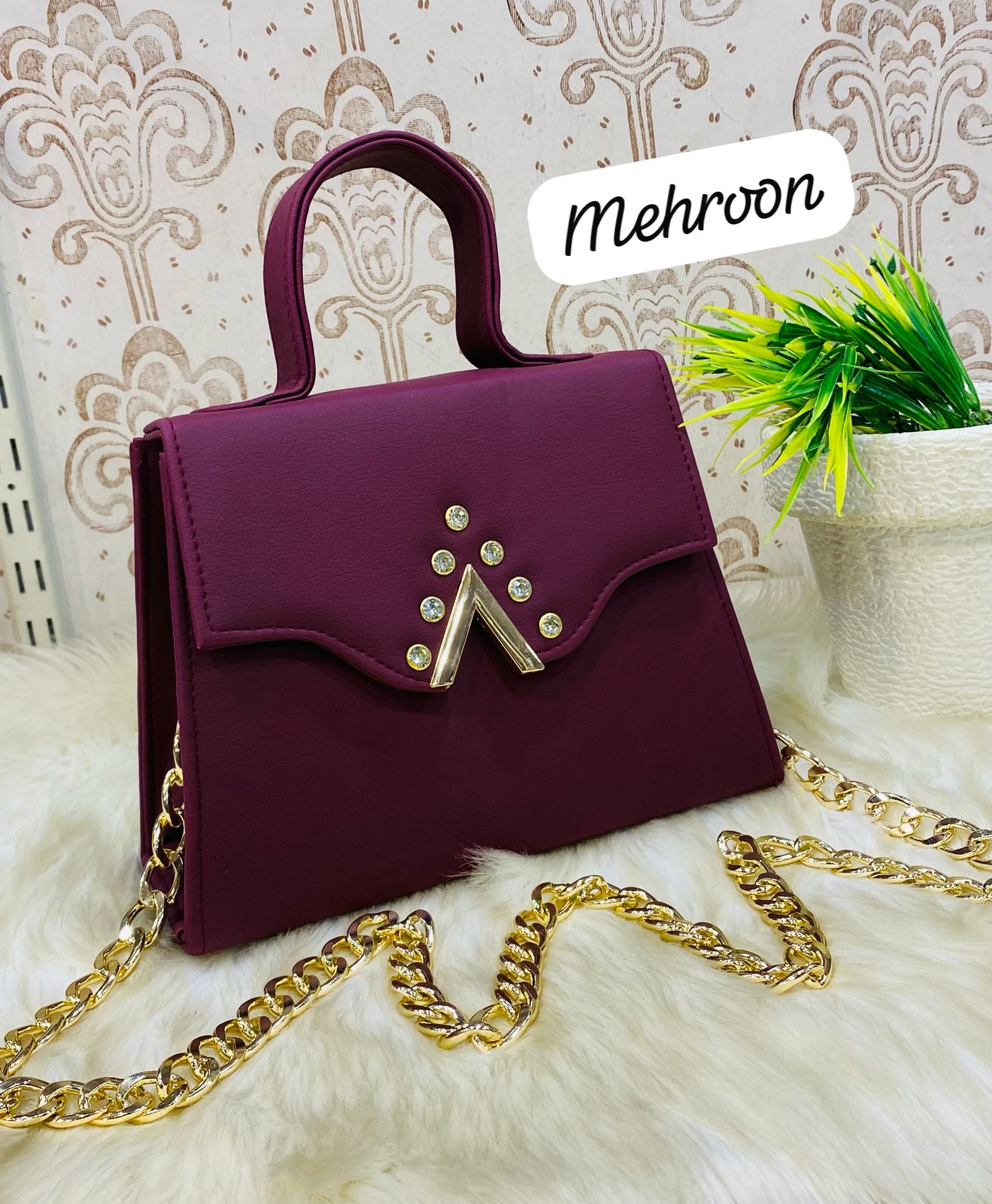 High Quality Cross Body Bag for Girls – Stylish, Compact &amp; Ready for Every Adventure!