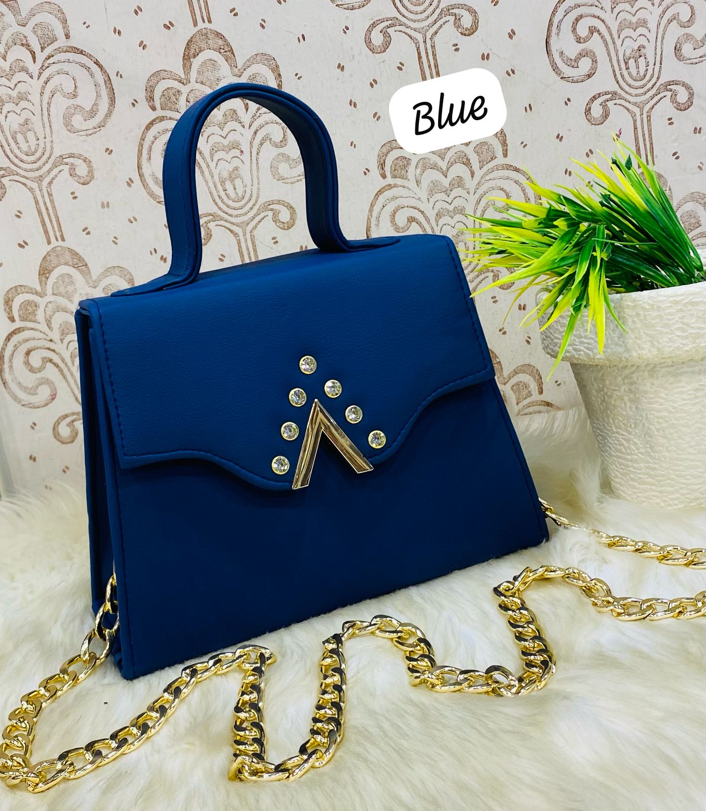 High Quality Cross Body Bag for Girls – Stylish, Compact &amp; Ready for Every Adventure!