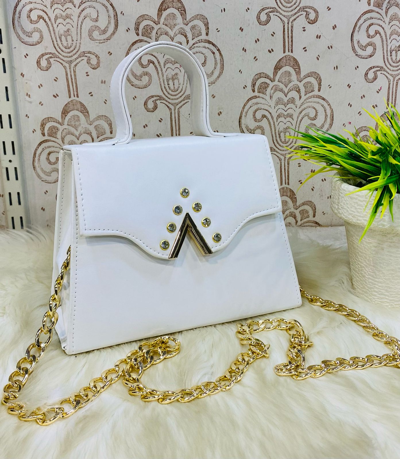 High Quality Cross Body Bag for Girls – Stylish, Compact &amp; Ready for Every Adventure!