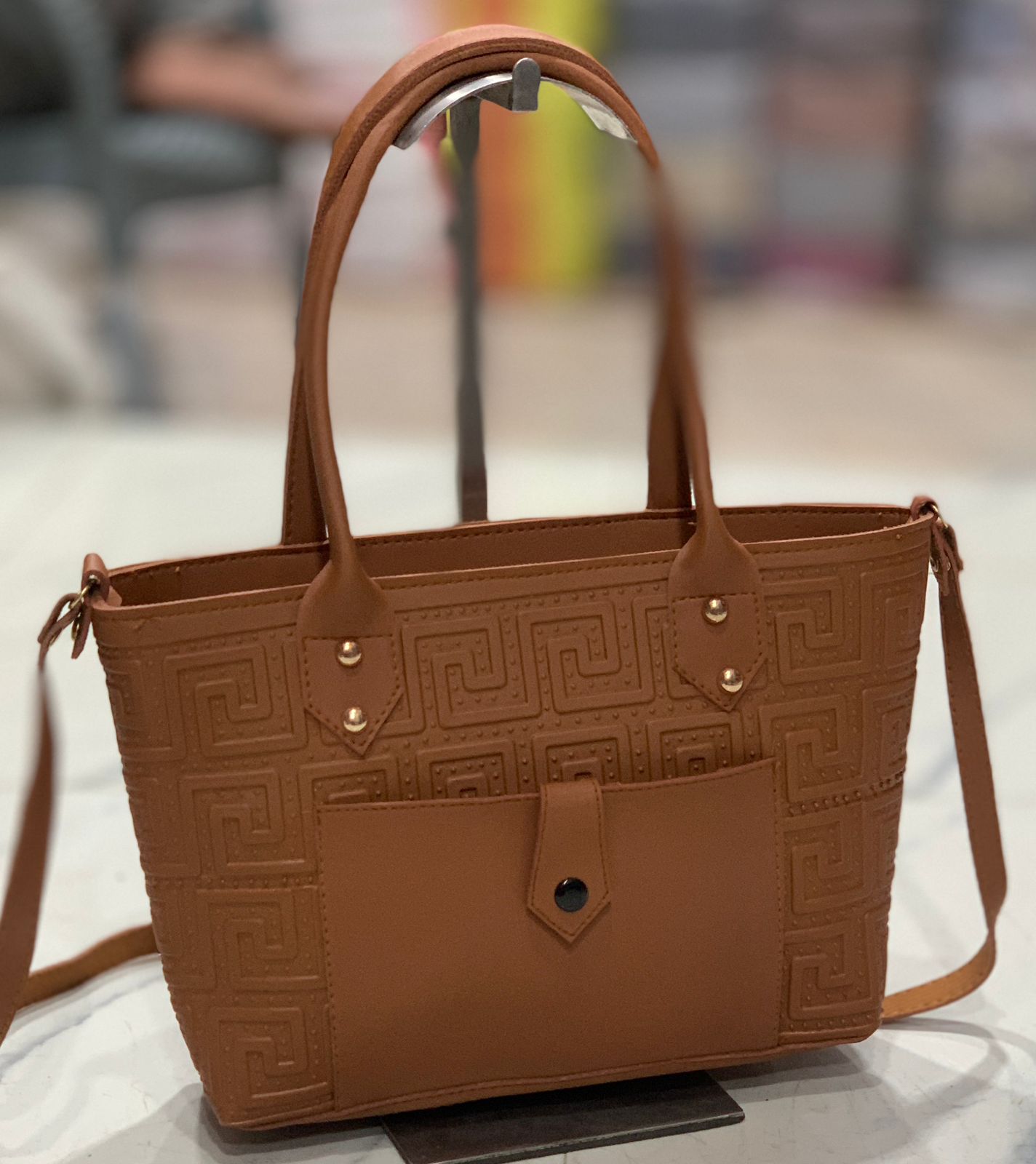 New Front Pocket Hand Bags – The Perfect Blend of Convenience, Style, and Elegance!